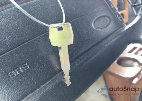 1992 Ford Econoline E150 Van из США, поврежденный, VIN 1FDEE14H3NHB26662